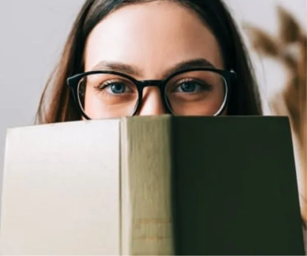 اضرار نظارة القراءة