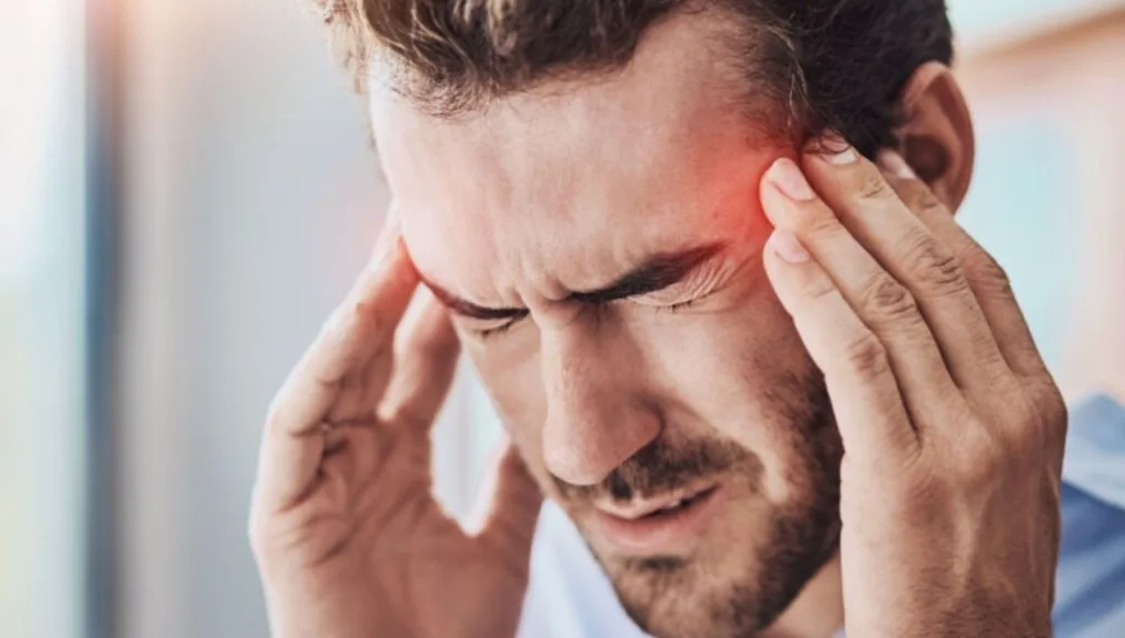 هل جفاف العين يسبب صداع